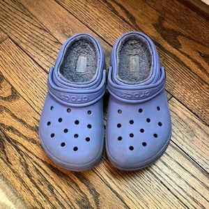 Girls Purple Fuzzy Crocs